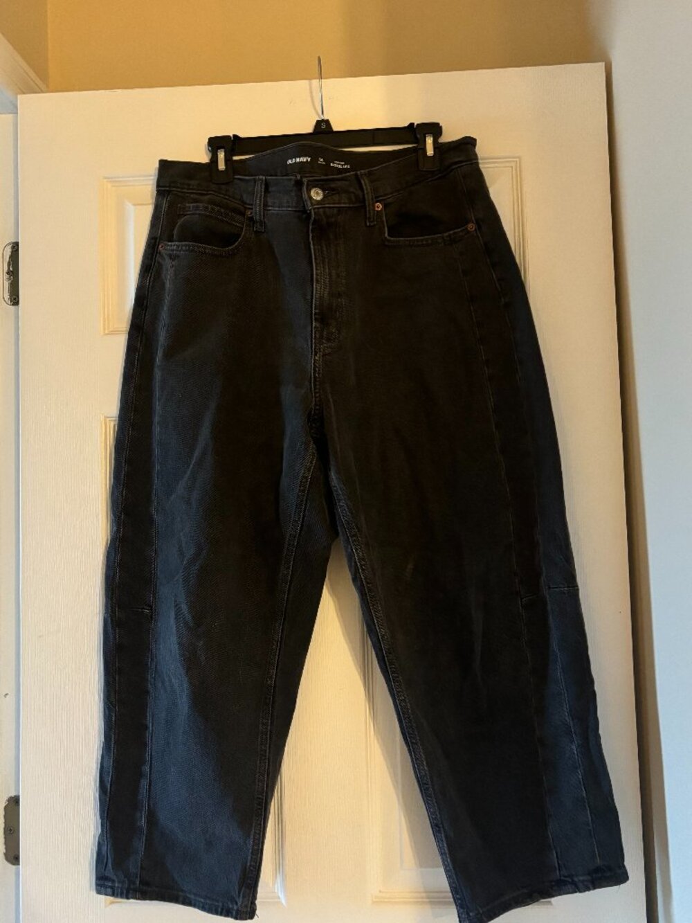 Old Navy Black High Rise Barrel Leg Jean- size 14 petite